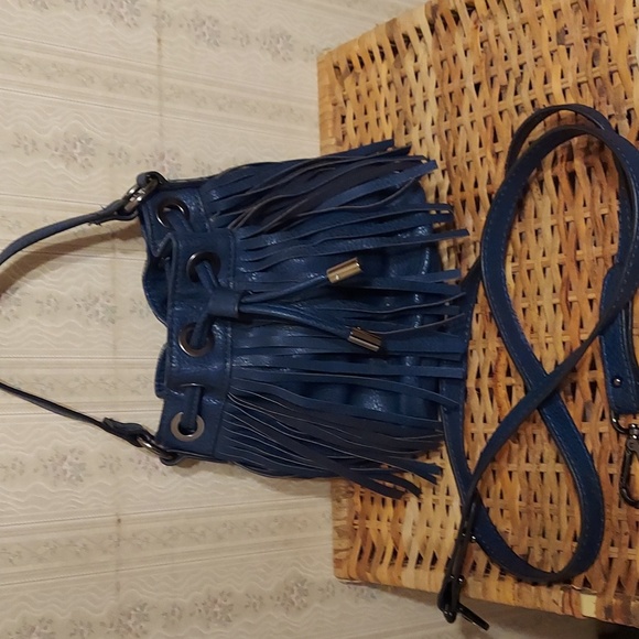SONDRA ROBERTS SQUARED Blue Fringe Faux Leather Crossbody Bucket Shoulder Bag - Picture 14 of 16
